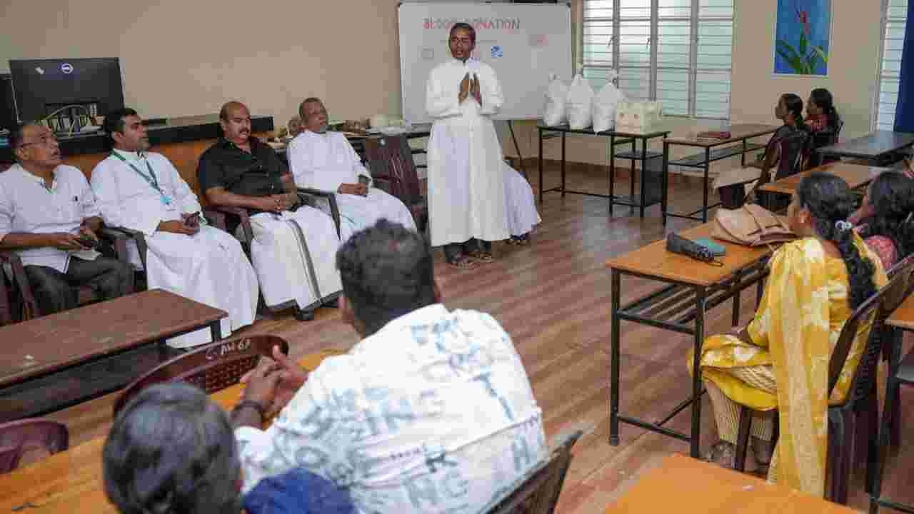 ഓണനാളുകളിൽ ഏവരും സന്തോഷിക്കട്ടെ...
